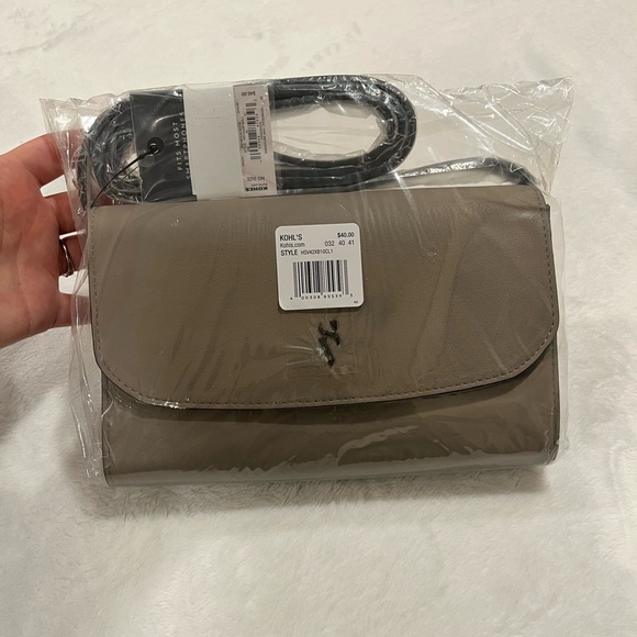 Simply Vera Vera Wang Signature Mini
Crossbody Bag - BRAND NEW - Picture 2 of 7